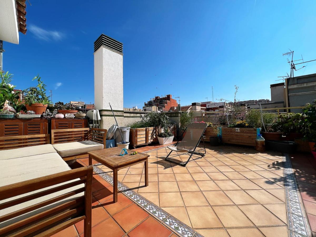 Luna L'Hospitalet de Llobregat Exterior foto
