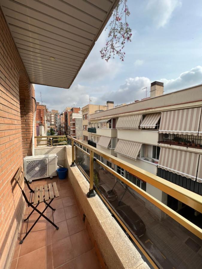 Luna L'Hospitalet de Llobregat Exterior foto